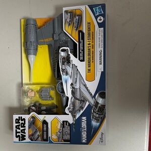 Hasbro Star Wars Mandalorian N-1 Starfighter - Gray and Yellow